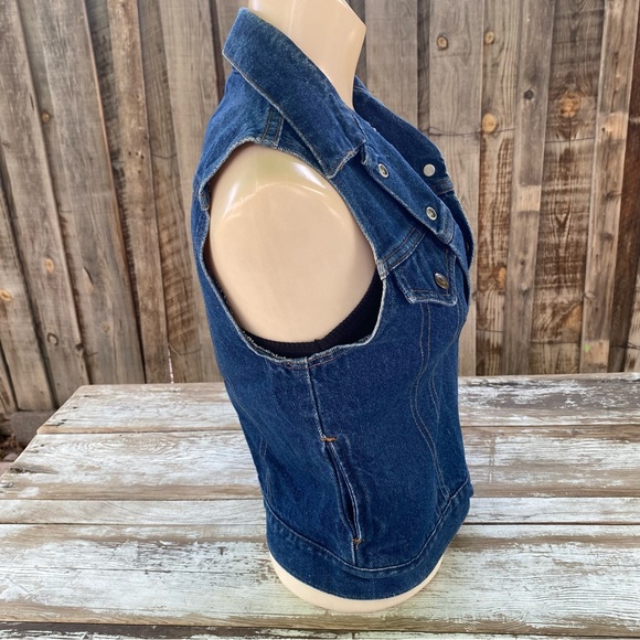 Vintage 80s dark blue denim Levis vest, pockets, snap front, biker hottie, Small - Picture 11 of 15